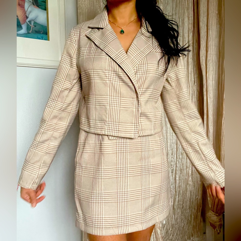 Formal co-ord set. Skirt & Blazer. Beige Colour.